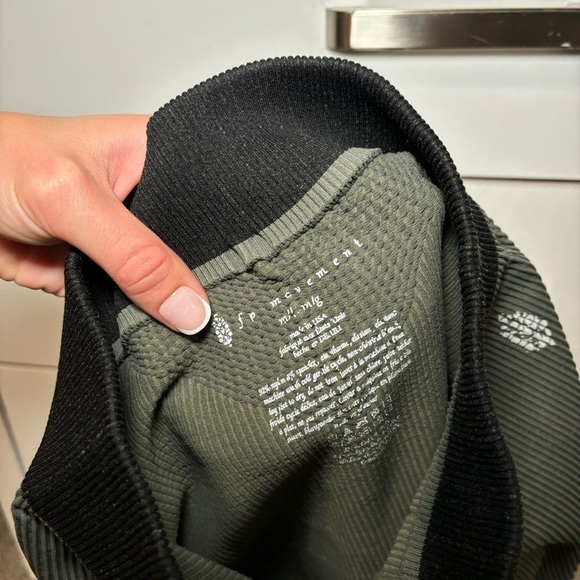 Free People Movement Prajna Shorts Green - Picture 4 of 6